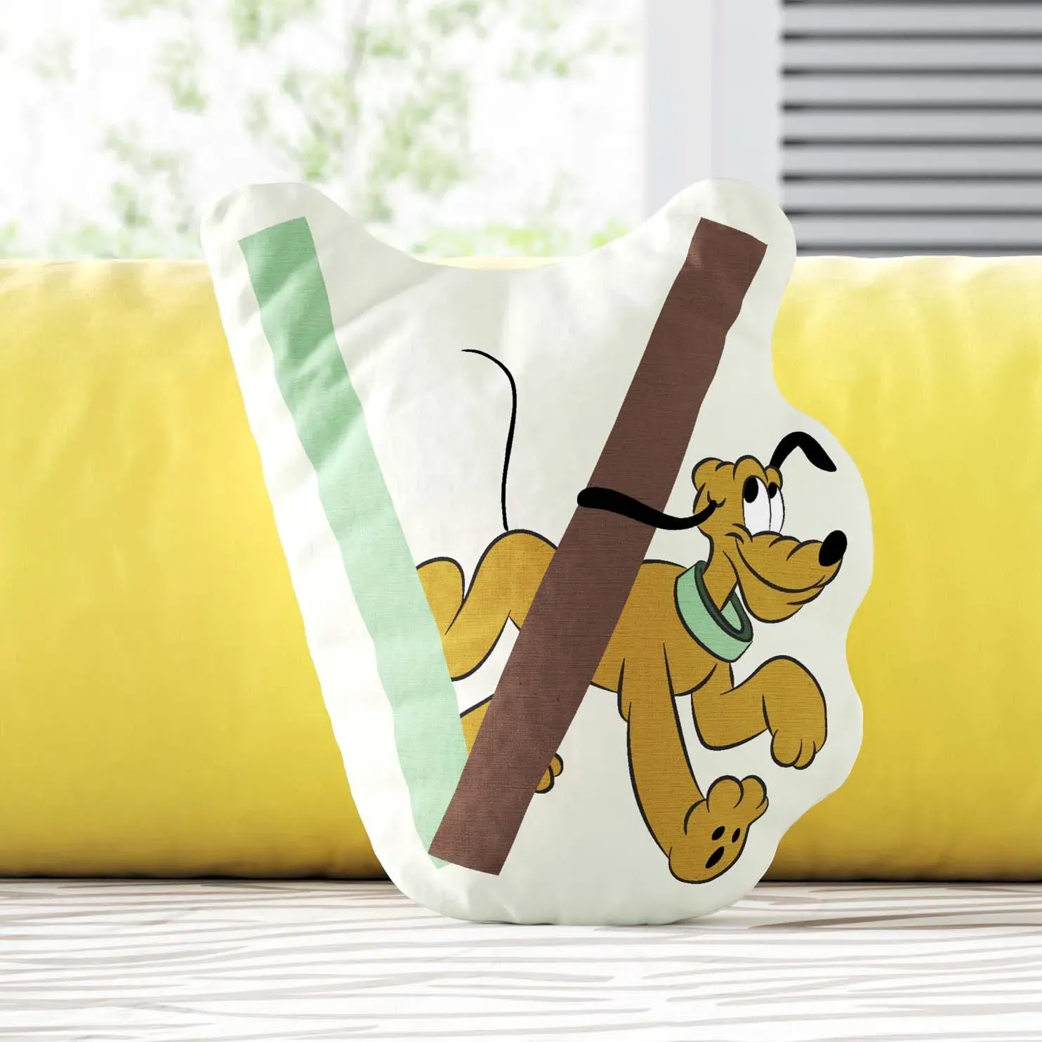 Almofada Pluto Safári Letra V 20cm