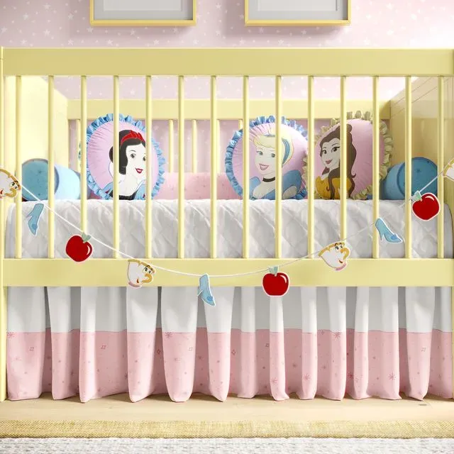 Varal Decorativo Cinderela, Branca de Neve e Bela